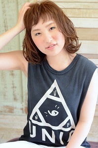 横浜元町　美容室　アゴラルルディ　ショートヘア　ベビーバング　ヘアカタログ　前髪